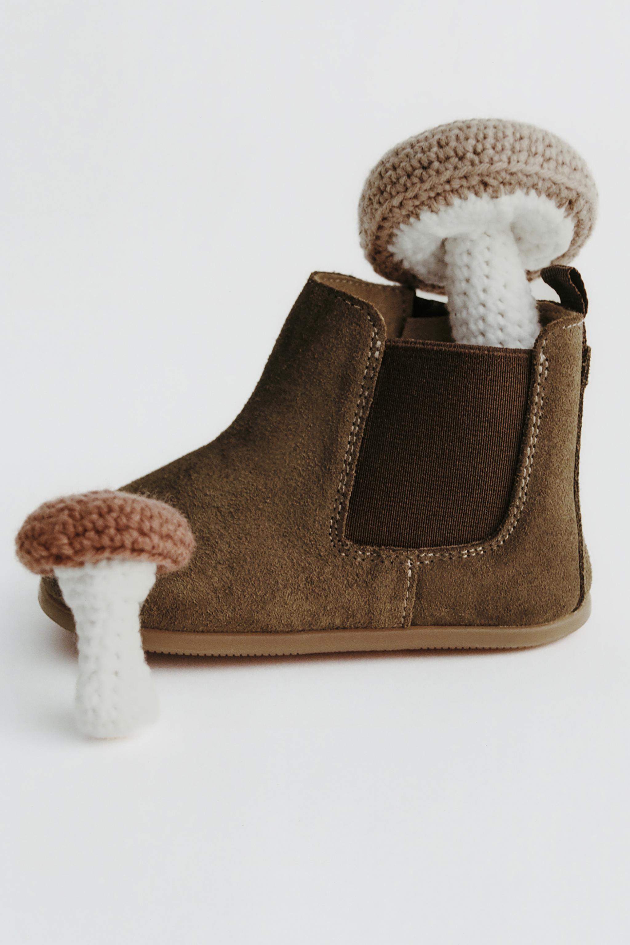 BAREFOOT SPLIT LEATHER BOOTS